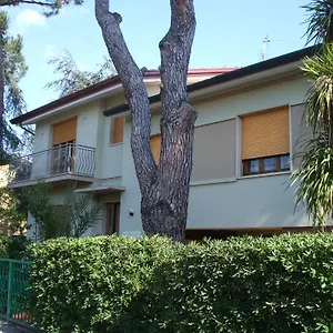 Bed & Breakfast La Casa Nei Pini, Viareggio